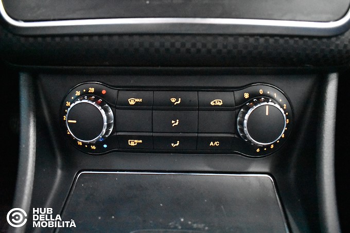 MERCEDES-BENZ A 180 d Automatic Sport